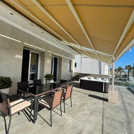 Residenza 4 Colonne Contemporanea *